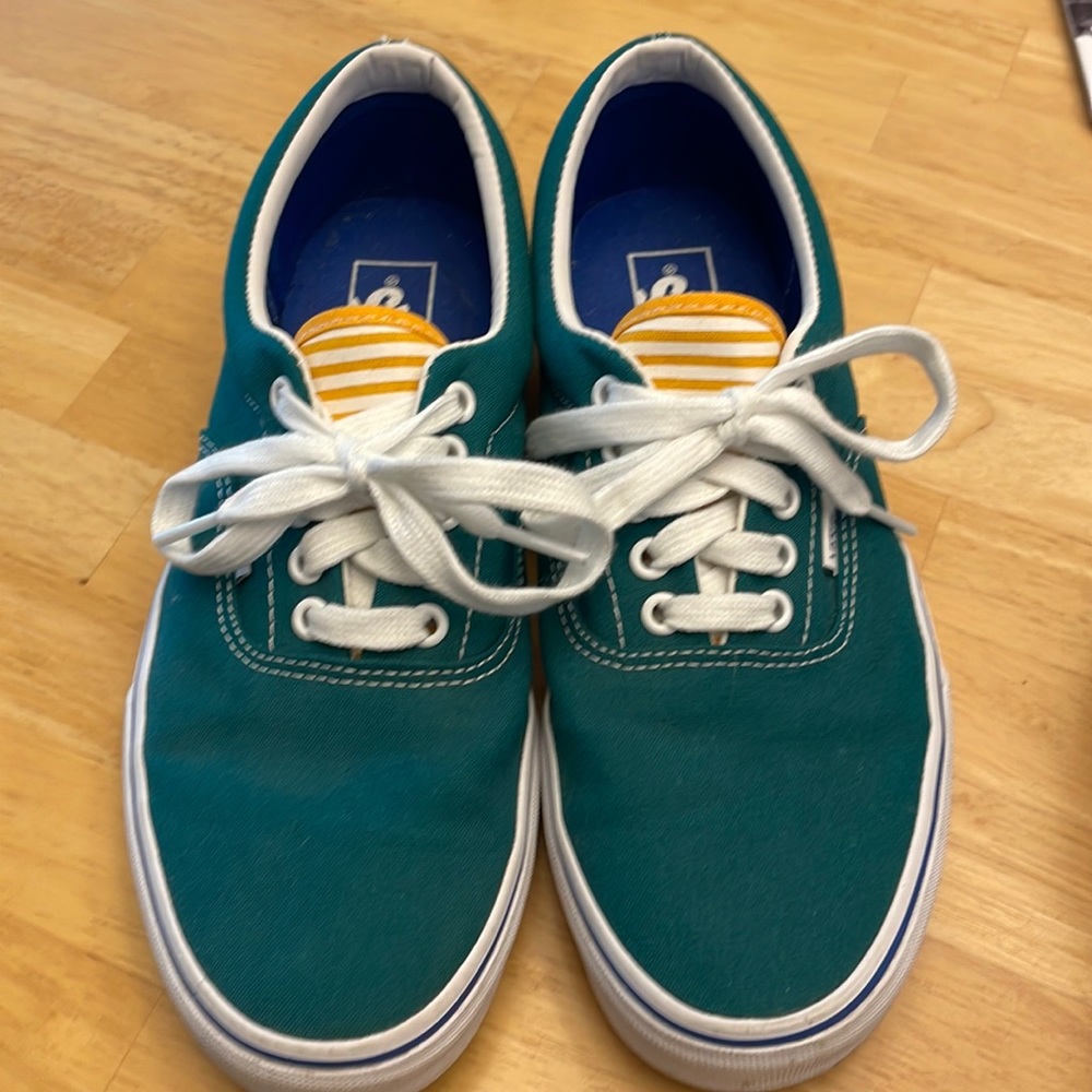 Vans green women’s 10 men’s 8.5 like new shoes